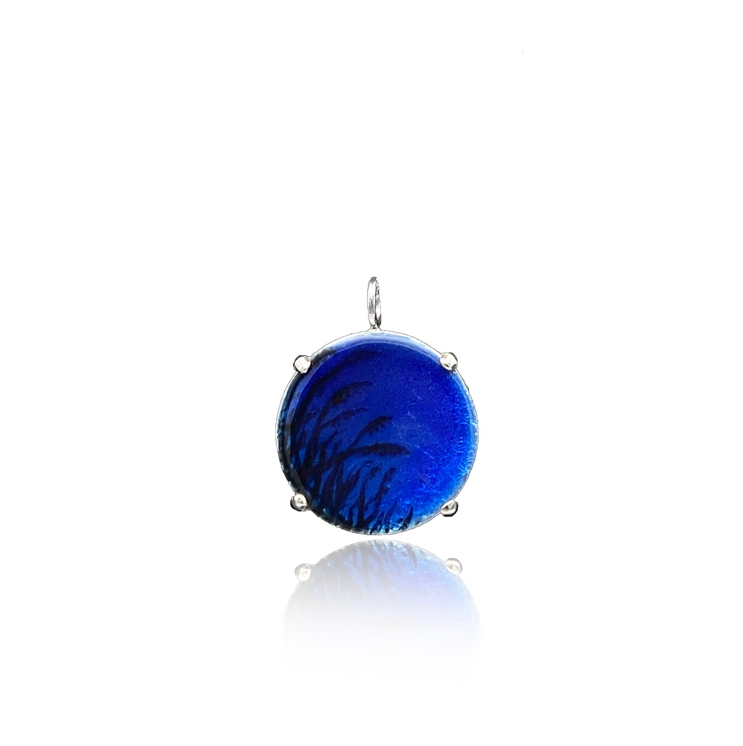 Blu Beach Grass Round Pendant