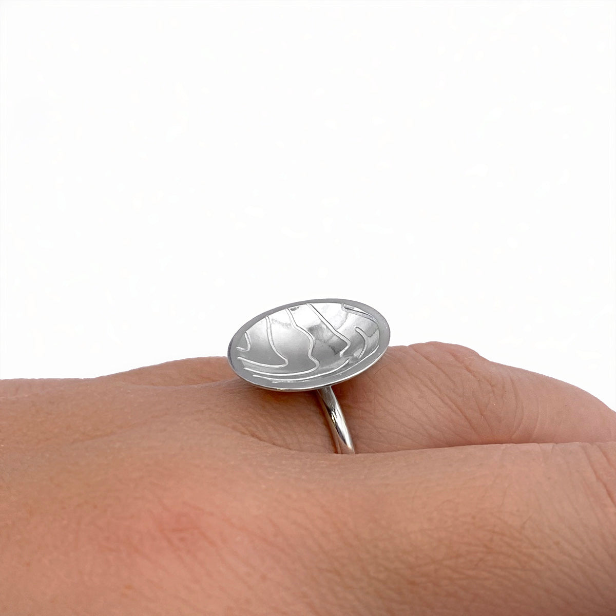 Round Wave Dome Ring