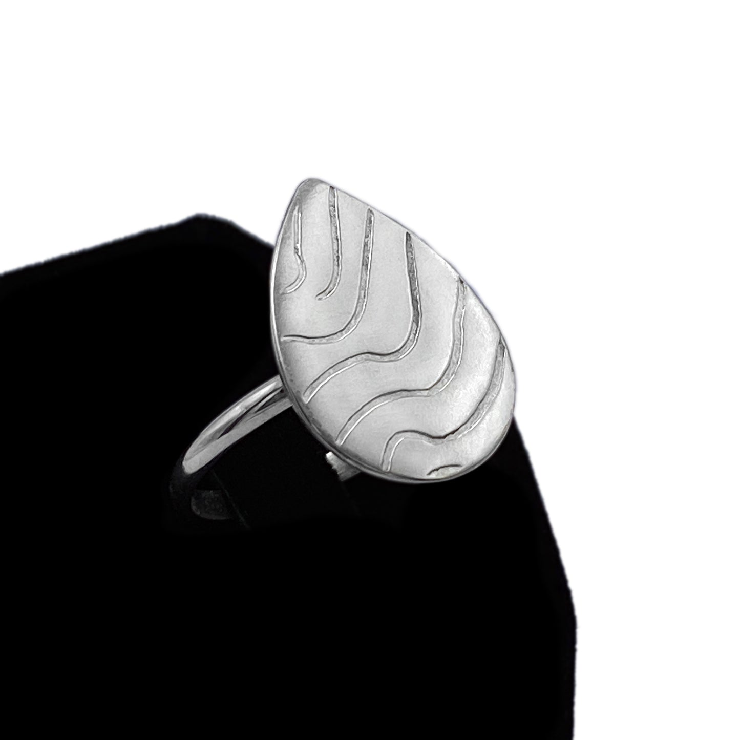 Teardrop Wave Ring
